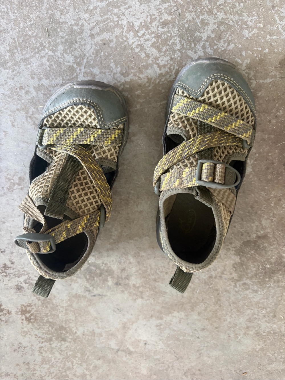 Kids Chaco Olive Green hiking Sandals - Breathable Performance Shoe